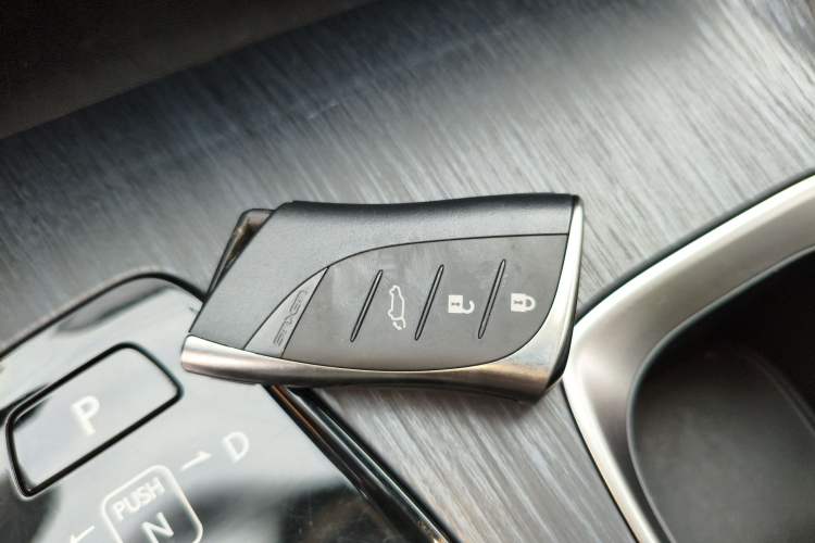 Used Lexus RZ 2023 450e All-Wheel Drive Luxury Edition Interior 1