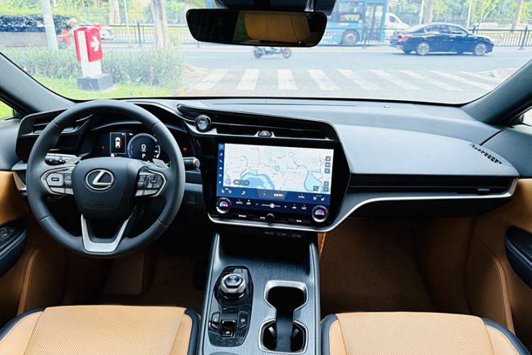 Used Lexus RZ 2023 450e All-Wheel Drive Luxury Edition Interior 13