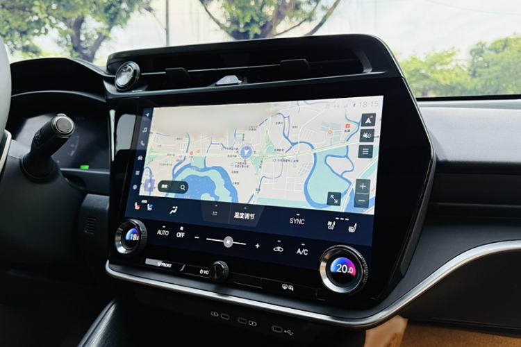 Used Lexus RZ 2023 450e All-Wheel Drive Luxury Edition Interior 2