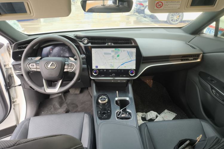 Used Lexus RZ 2023 450e All-Wheel Drive Luxury Edition Interior 2