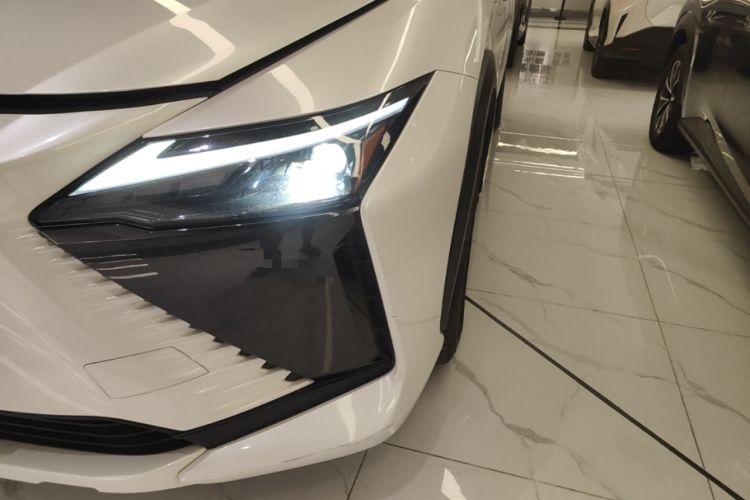 Used Lexus RZ 2023 450e All-Wheel Drive Luxury Edition Left Front Headlight
