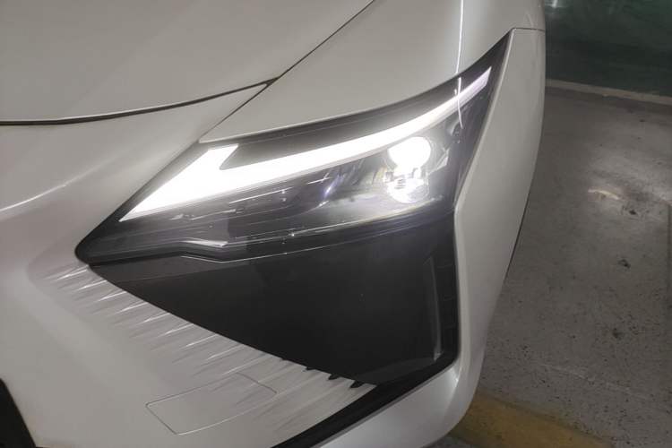 Used Lexus RZ 2023 450e All-Wheel-Drive Long-Range Version Left Front Headlight