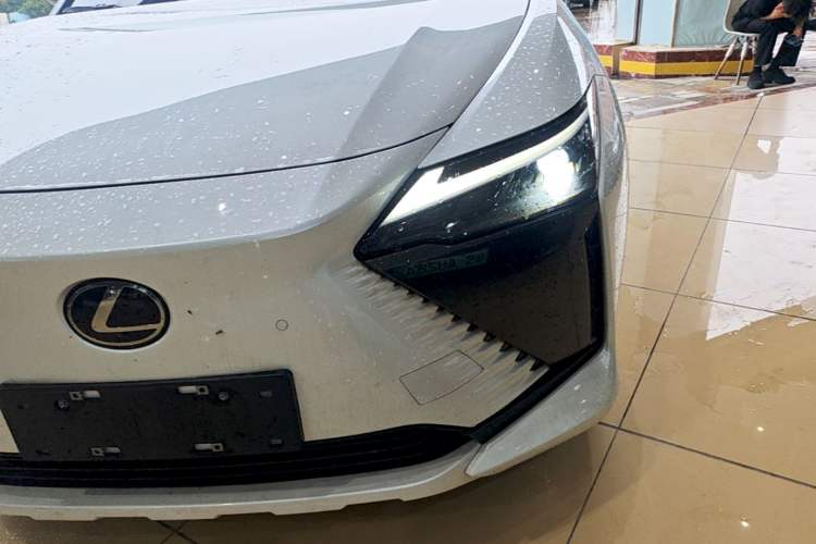 Used Lexus RZ 2023 450e All-Wheel Drive Luxury Edition Left Front Headlight