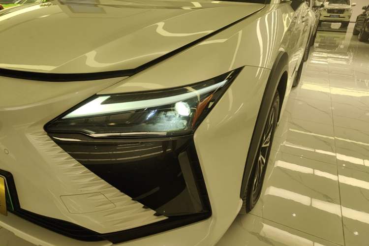 Used Lexus RZ 2023 450e All-Wheel Drive Luxury Edition Left Front Headlight