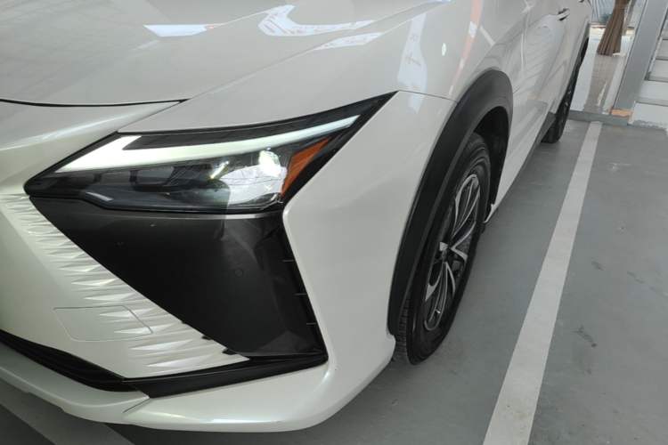 Used Lexus RZ 2023 450e All-Wheel Drive Luxury Edition Left Front Headlight