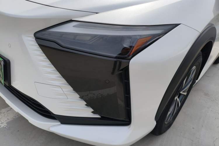Used Lexus RZ 2023 450e All-Wheel Drive Luxury Edition Left Front Headlight