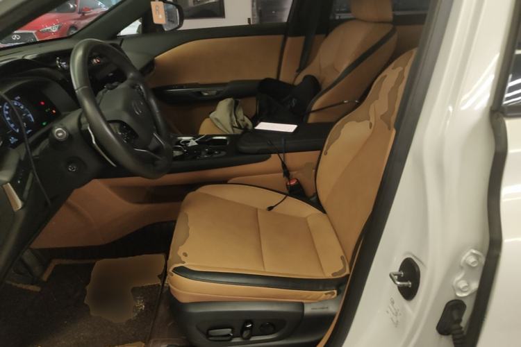 Used Lexus RZ 2023 450e All-Wheel Drive Luxury Edition Left Front Seat
