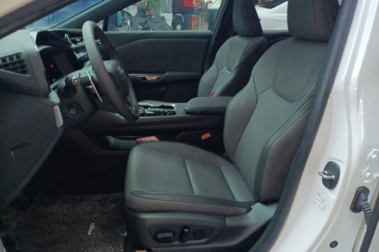 Used Lexus RZ 2023 450e All-Wheel Drive Luxury Edition Left Front Seat