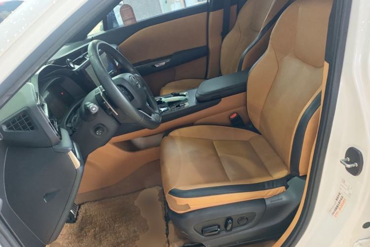 Used Lexus RZ 2023 450e All-Wheel Drive Luxury Edition Left Front Seat