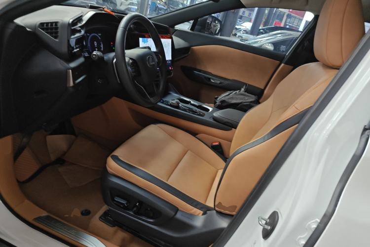 Used Lexus RZ 2023 450e All-Wheel Drive Luxury Edition Left Front Seat