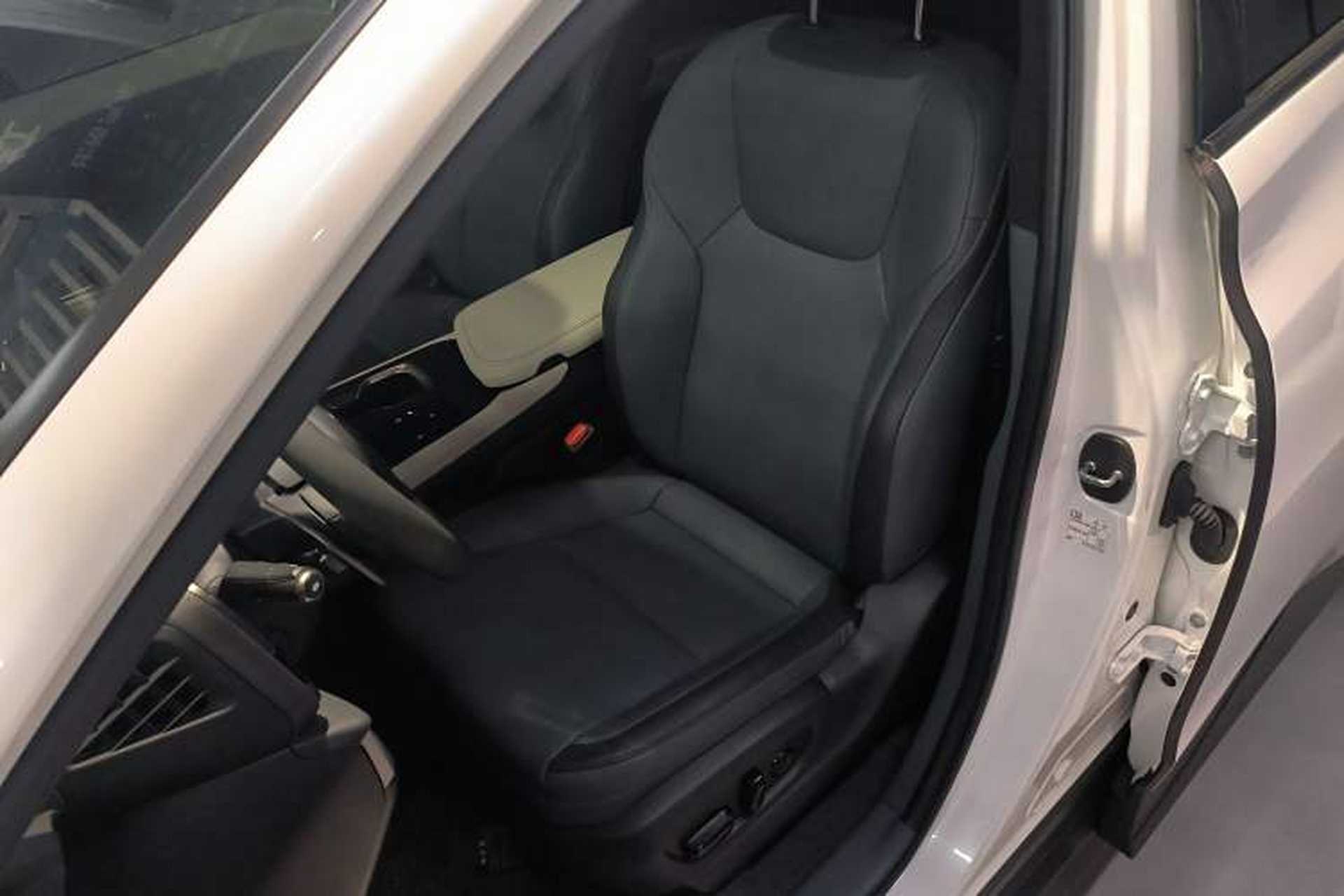 Used Lexus RZ 2023 450e All-Wheel Drive Luxury Edition Left Front Seat