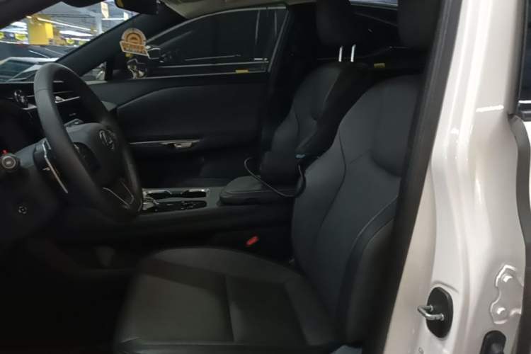 Used Lexus RZ 2023 450e All-Wheel Drive Luxury Edition Left Front Seat