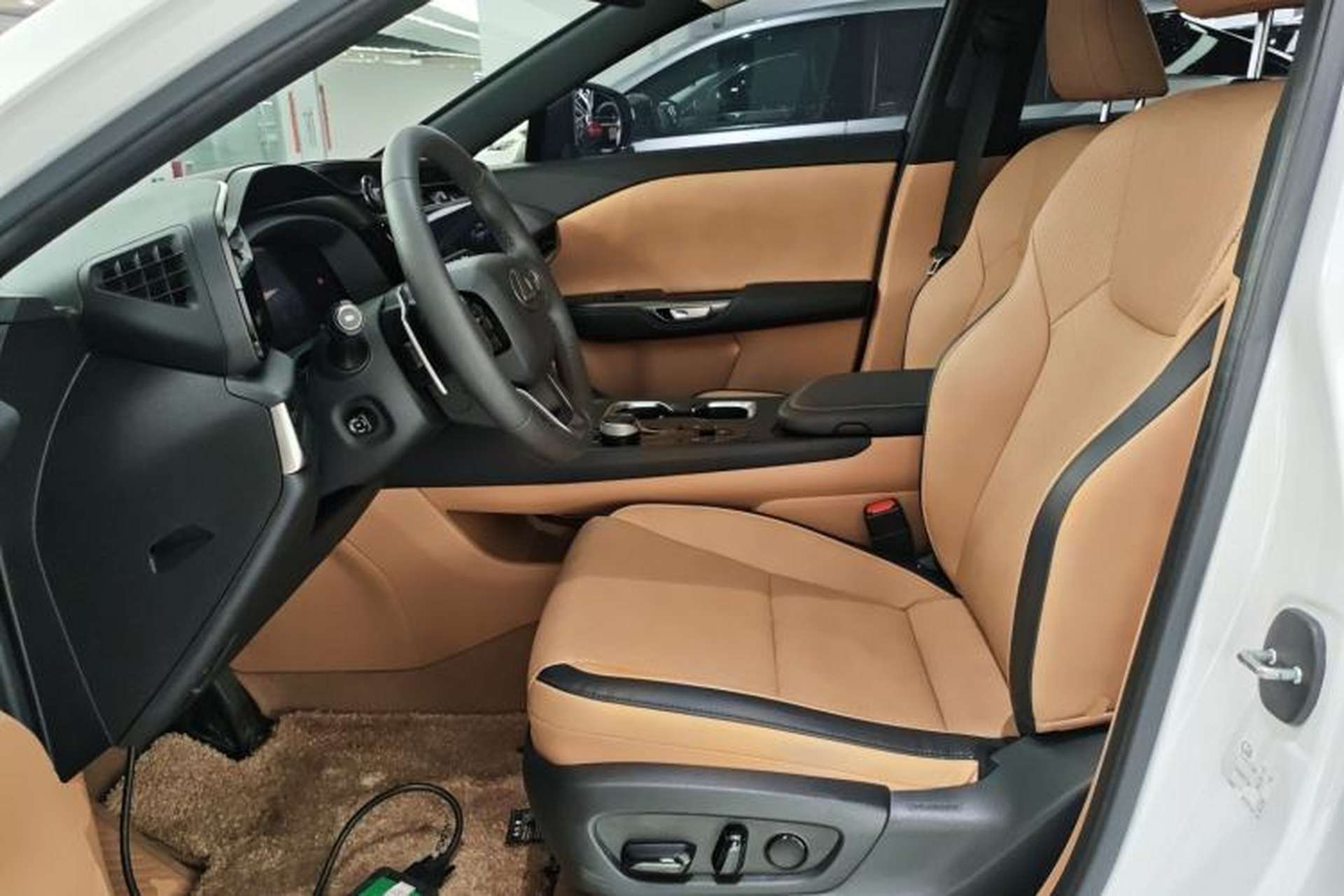 Used Lexus RZ 2023 450e All-Wheel Drive Luxury Edition Left Front Seat