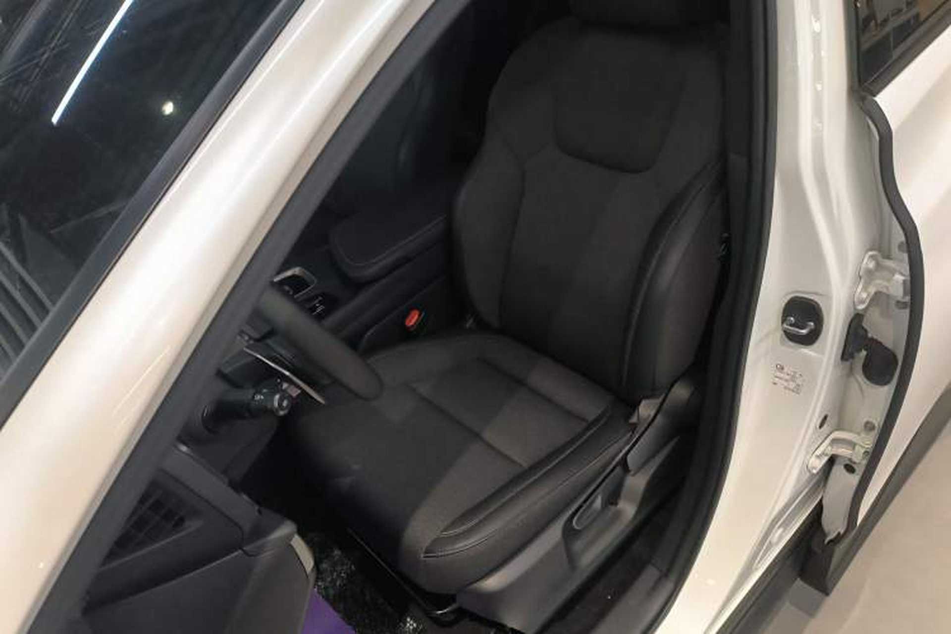 Used Lexus RZ 2023 450e All-Wheel-Drive Long-Range Version Left Front Seat