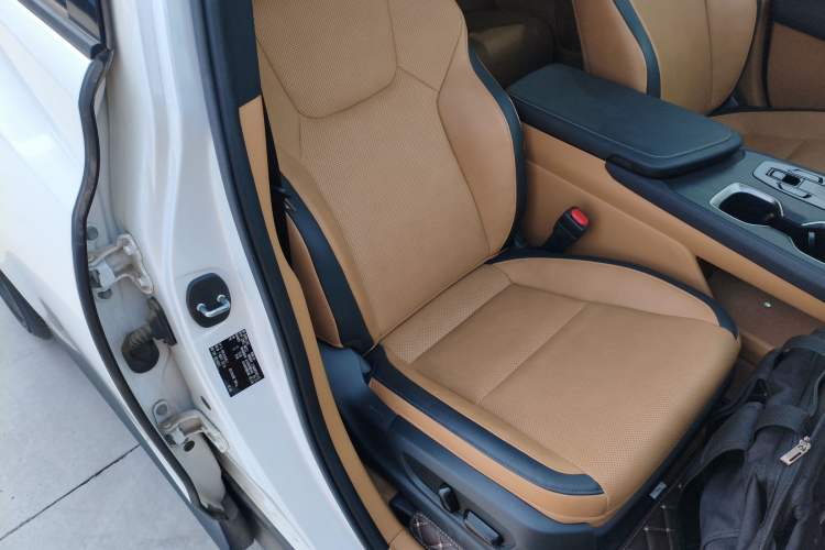 Used Lexus RZ 2023 450e All-Wheel Drive Luxury Edition Right Front Seat