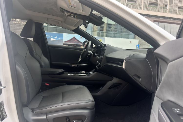 Used Lexus RZ 2023 450e All-Wheel Drive Luxury Edition Right Front Seat