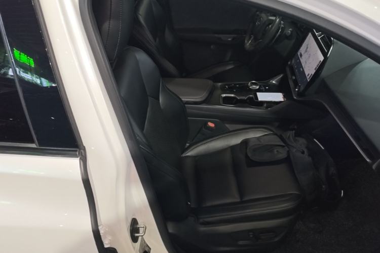 Used Lexus RZ 2023 450e All-Wheel-Drive Long-Range Version Right Front Seat