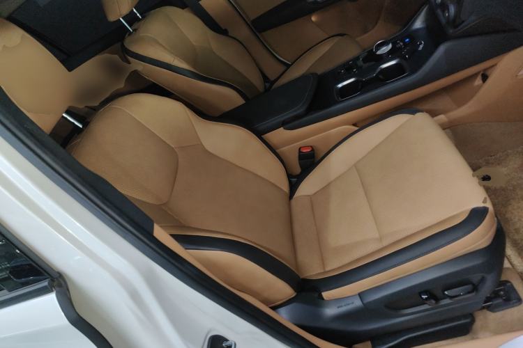 Used Lexus RZ 2023 450e All-Wheel Drive Luxury Edition Right Front Seat
