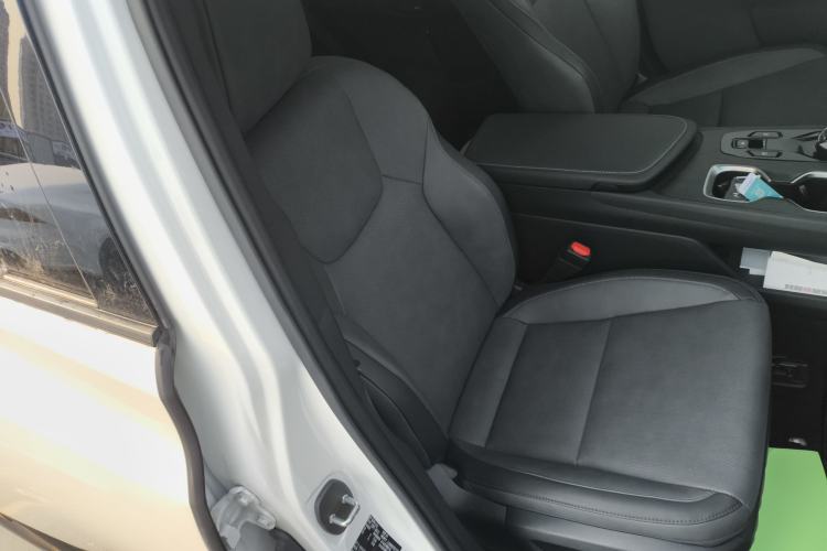 Used Lexus RZ 2023 450e All-Wheel Drive Luxury Edition Right Front Seat