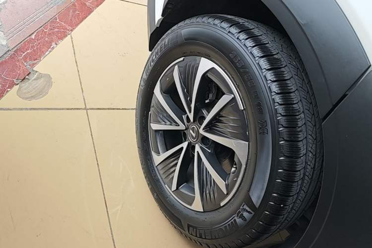Used Lexus RZ 2023 450e All-Wheel-Drive Long-Range Version Right Rear Wheel Hub