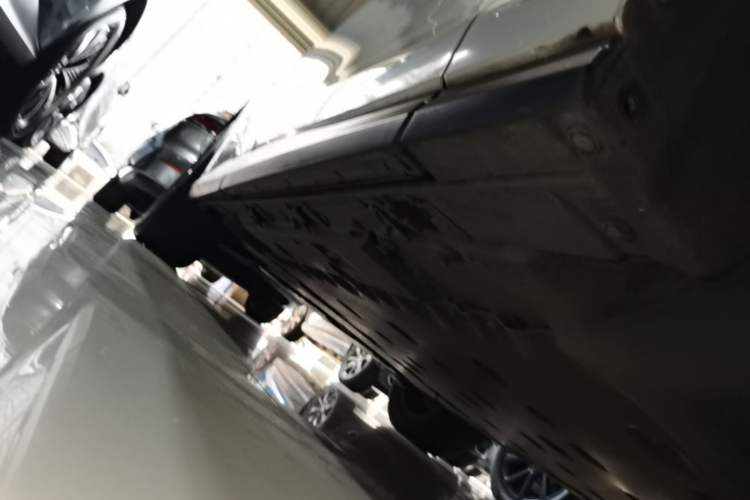 Used Lexus RZ 2023 450e All-Wheel Drive Luxury Edition Right Side Sill
