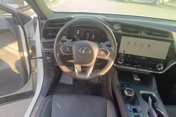 Used Lexus RZ 2023 450e All-Wheel Drive Luxury Edition Steering Wheel