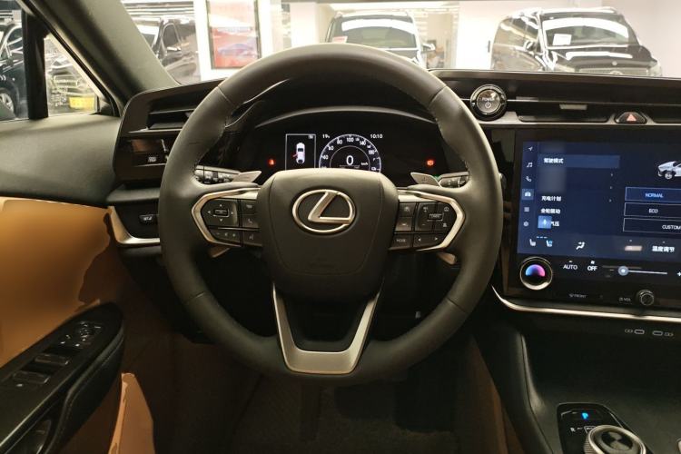 Used Lexus RZ 2023 450e All-Wheel Drive Luxury Edition Steering Wheel