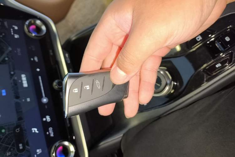 Used Lexus RZ 2023 450e All-Wheel Drive Luxury Edition Vehicle Key