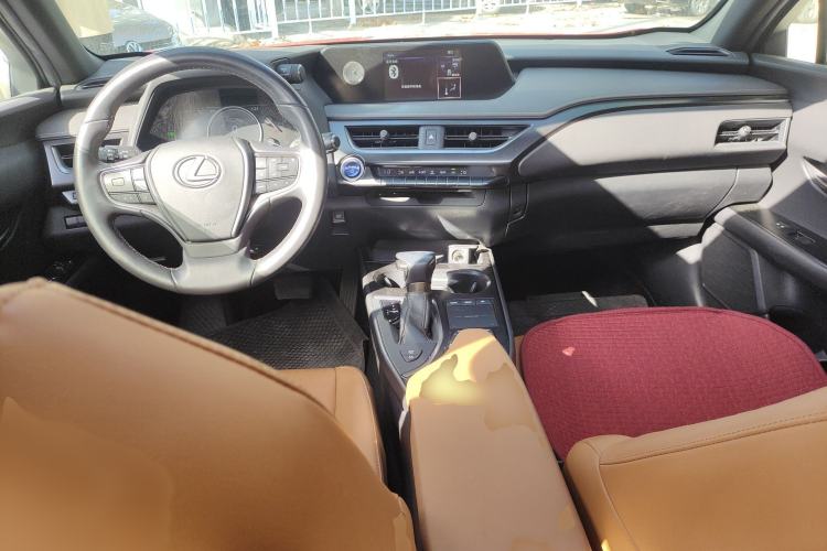Used Lexus UX 2020 260h Explore & Adventure Edition Interior 2