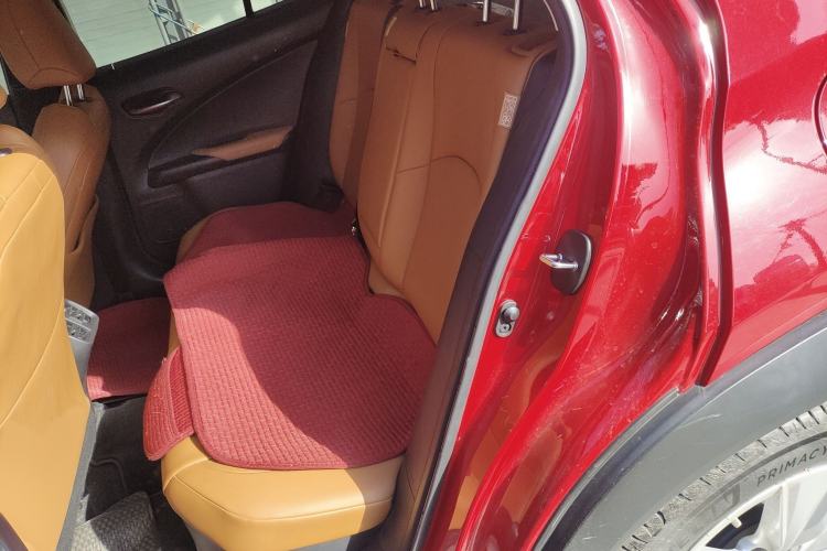 Used Lexus UX 2020 260h Explore & Adventure Edition Interior 4