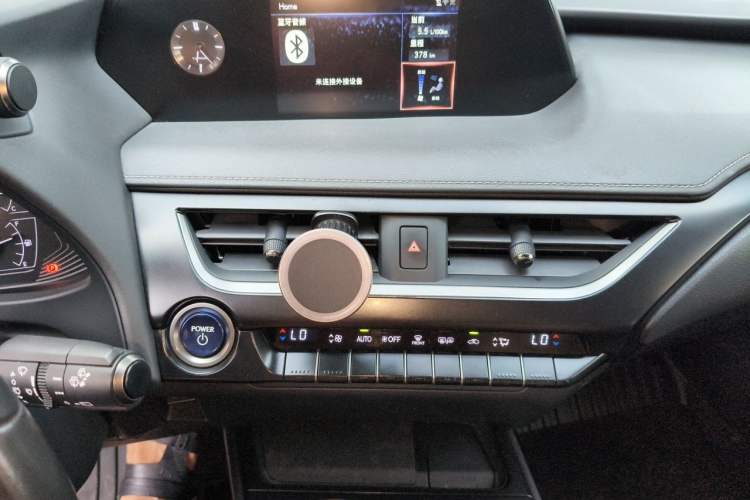 Used Lexus UX 2019 260h Explore-Cool Edition China V Standard Audio And AC Panel