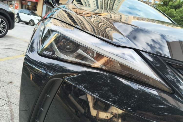 Used Lexus UX 2019 260h Explore-Cool Edition China V Standard Right Front Headlight