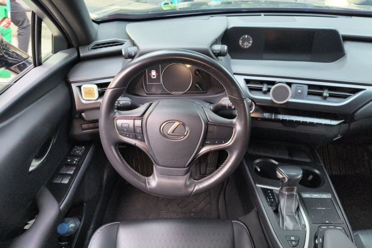Used Lexus UX 2019 260h Explore-Cool Edition China V Standard Steering Wheel