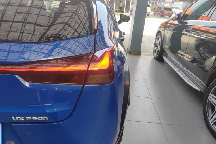 Used Lexus UX 2019 260h Explore-Cool Edition China VI Standard Exterior 3