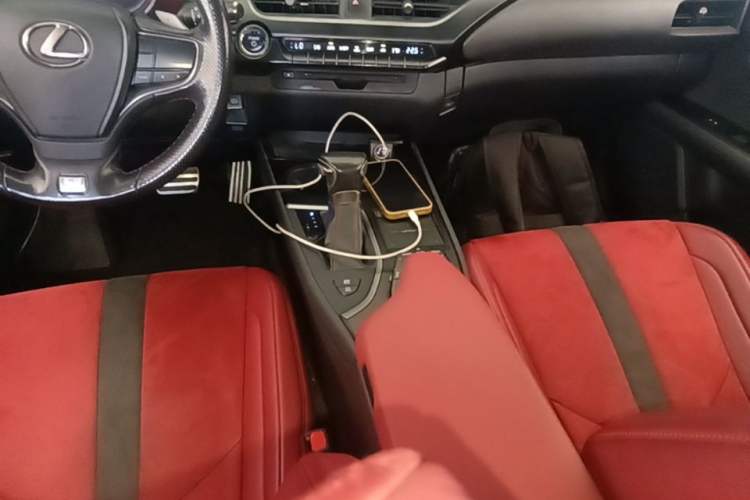 Used Lexus UX 2019 260h F SPORT Version China VI Standard Gear Lever