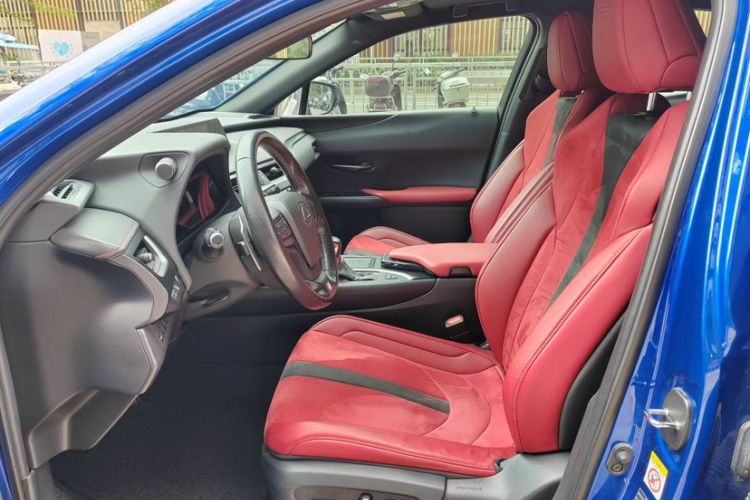 Used Lexus UX 2019 260h F SPORT Version China VI Standard Interior 1