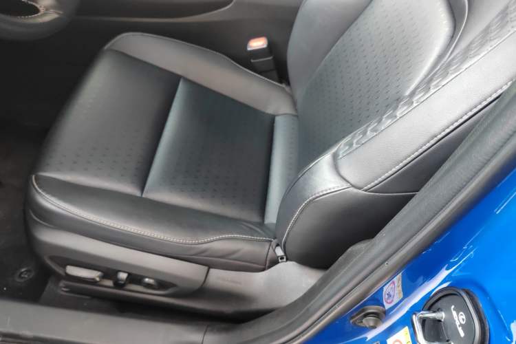 Used Lexus UX 2019 260h Explore-Cool Edition China VI Standard Left Front Seat