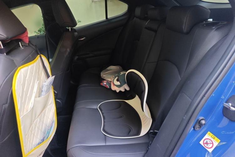 Used Lexus UX 2019 260h Explore·Fun Edition China VI Standard Left Rear Seat