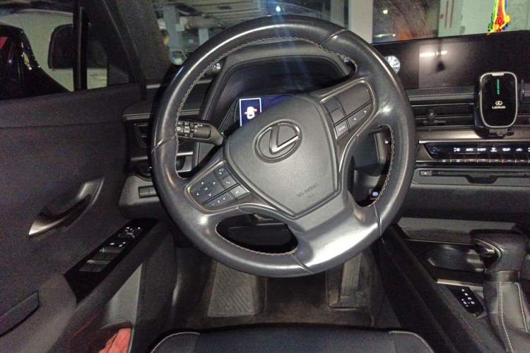 Used Lexus UX 2019 260h Explore·Fun Edition China VI Standard Steering Wheel