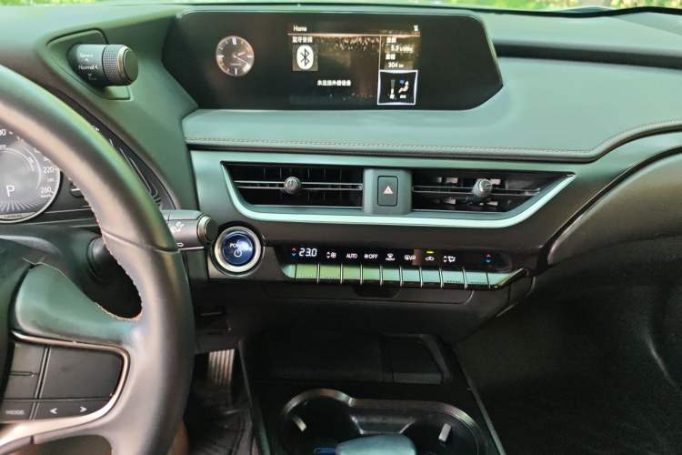 Used Lexus UX 2019 260h Explore-Cool Edition China VI Standard Audio And AC Panel
