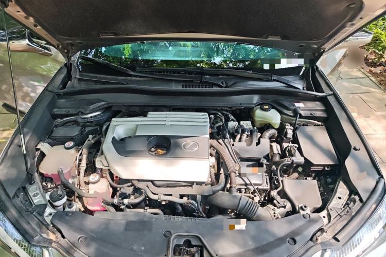 Used Lexus UX 2019 260h Explore-Cool Edition China VI Standard Engine Bay