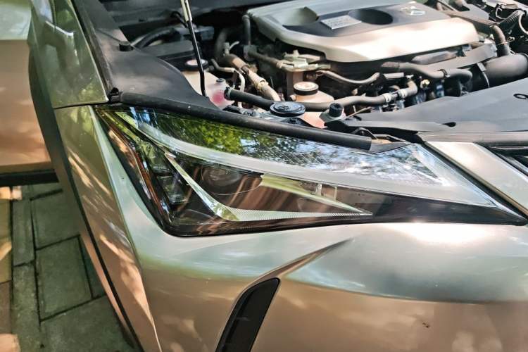 Used Lexus UX 2019 260h Explore-Cool Edition China VI Standard Right Front Headlight