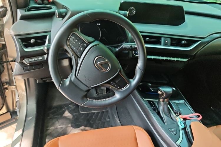 Used Lexus UX 2019 260h Explore-Cool Edition China VI Standard Steering Wheel