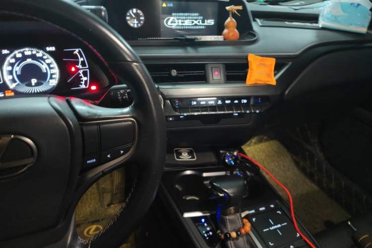 Used Lexus UX 2019 260h Explore·Fun Edition China VI Standard Audio And AC Panel
