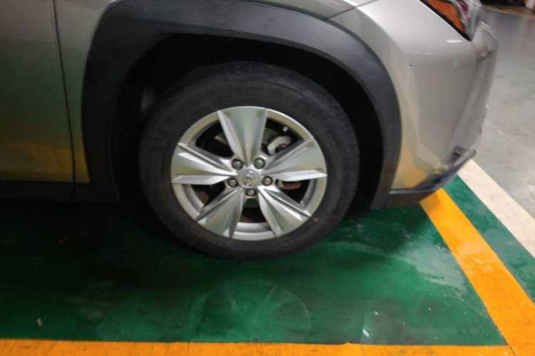 Used Lexus UX 2019 260h Explore·Fun Edition China VI Standard Right Front Wheel Hub