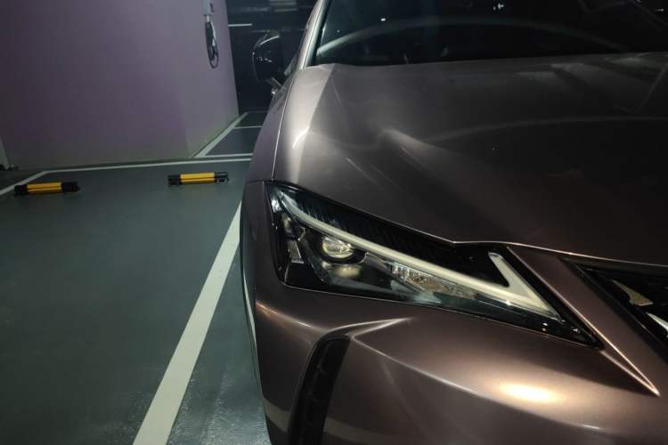 Used Lexus UX 2019 260h Explore-Edition China V Standard Right Front Headlight