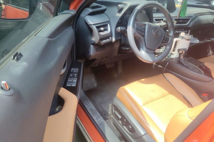 Used Lexus UX 2019 260h Explore·Fun Edition China VI Standard Driver Seat