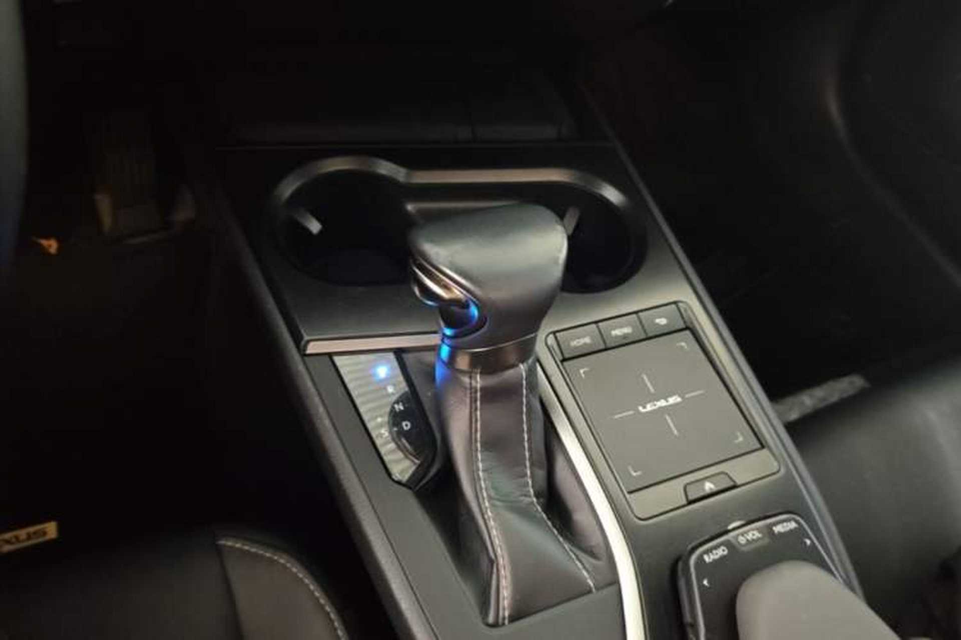 Used Lexus UX 2019 260h Explore-Edition China V Standard Gear Lever