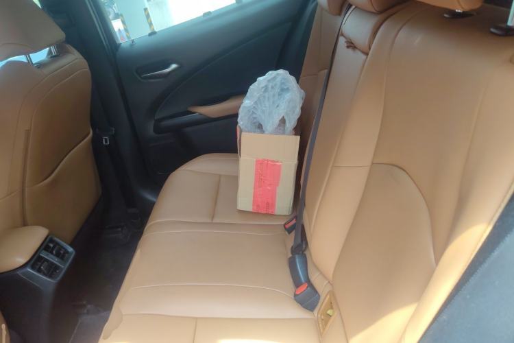 Used Lexus UX 2019 260h Explore·Fun Edition China VI Standard Left Rear Seat