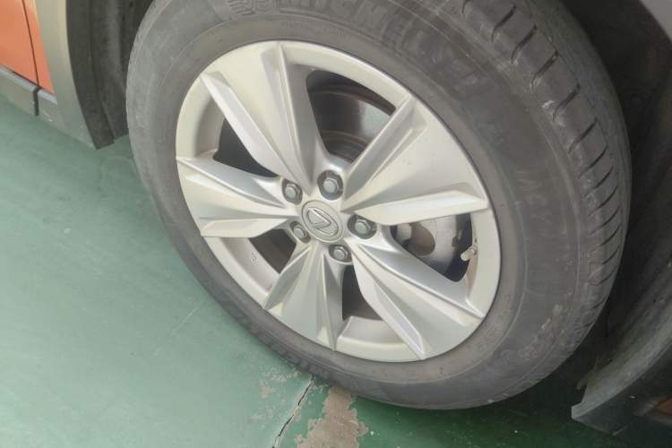 Used Lexus UX 2019 260h Explore·Fun Edition China VI Standard Right Front Wheel Hub